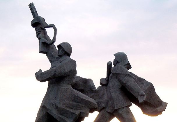 Советские воины — освободители Риги. Памятник освободителям Риги