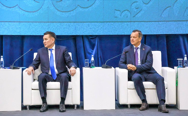 Делегация Совета Федерации приняла участие в проходящем в Усть-Каменогорске пленарном заседании Международного инвестиционного форума «Алтай Инвест-2025»