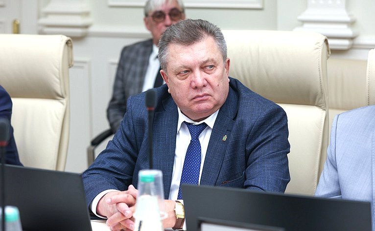 Расширенное заседание Комитета Совета Федерации по Регламенту и организации парламентской деятельности
