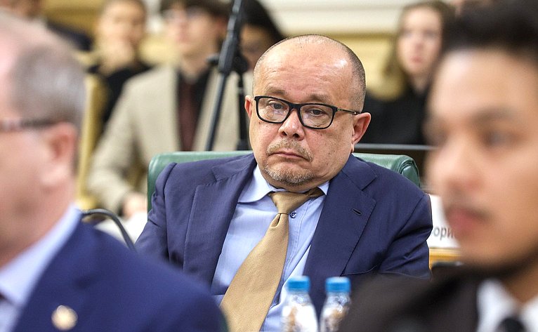 Заседание Совета по вопросам развития Сибири при Председателе Совета Федерации ФС РФ «Человеческий капитал Сибири: проблемы и перспективы развития»