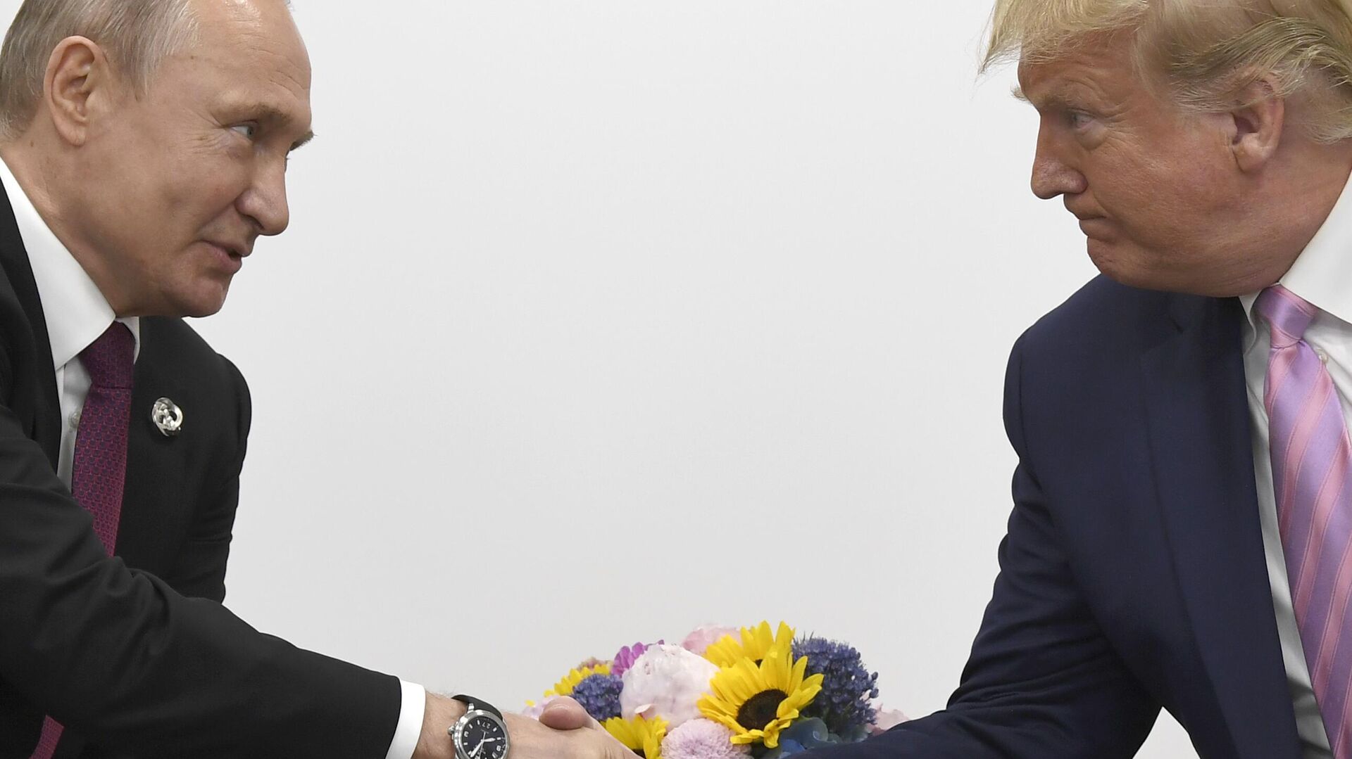 Владимир Путин и Дональд Трамп - Sputnik Грузия, 1920, 09.08.2025