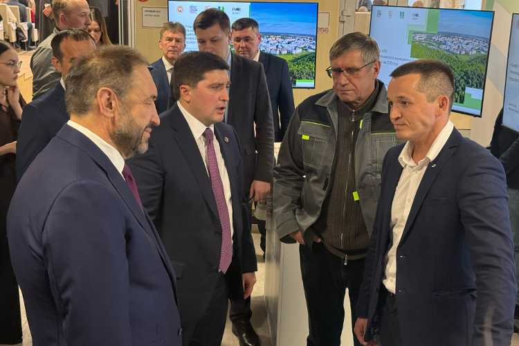 Команда Беляева держит курс на поддержку образования — от школы, ссуза, вуза до предприятия. Акцент — на сохранении молодежи в городе