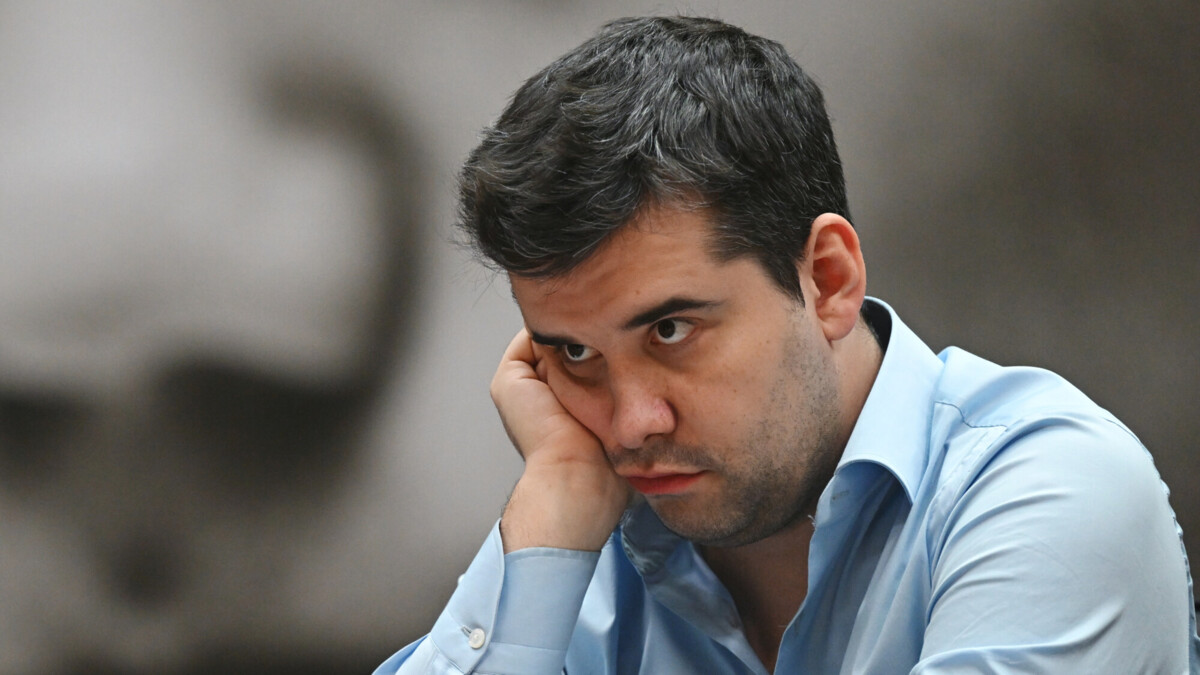 Непомнящий опустился на 15‑ю строчку рейтинга FIDE