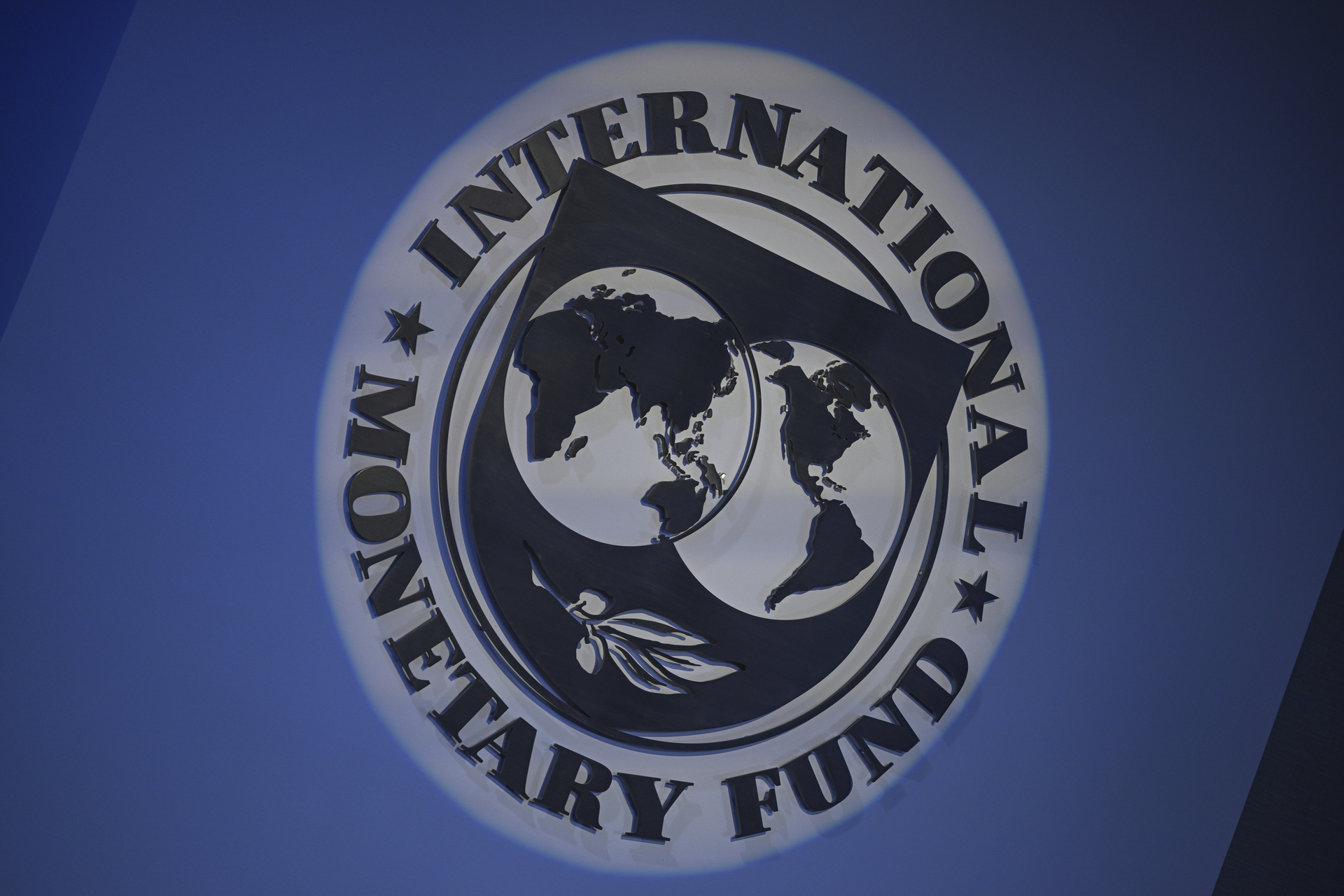 IMF warns of systemic risk as hedge fund assets hit $13 trillion
