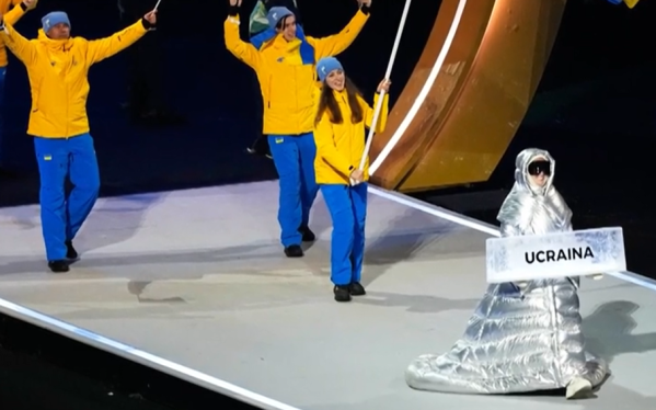 Россиянка из Милана пронесла табличку Украины на церемонии открытия Олимпиады