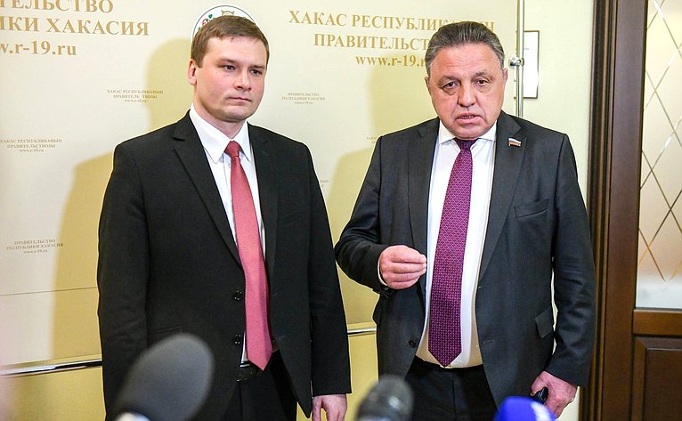 Вячеслав Тимченко провел расширенное заседание по вопросам контрольно-надзорной деятельности в Республике Хакасия