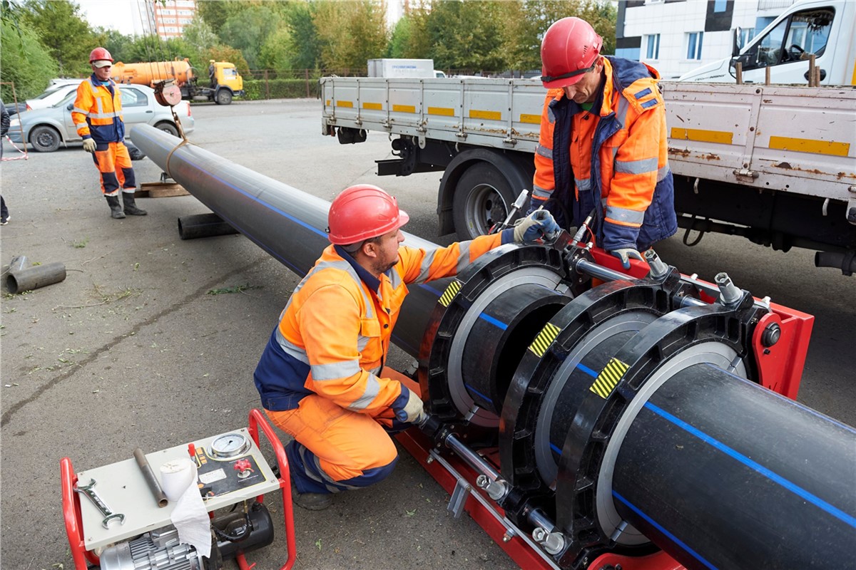 Производственный травматизм в жкх. Краском аварийная. Кадушкин геннадий георгиевич краском. Ремонт водопровода. Краском работа.