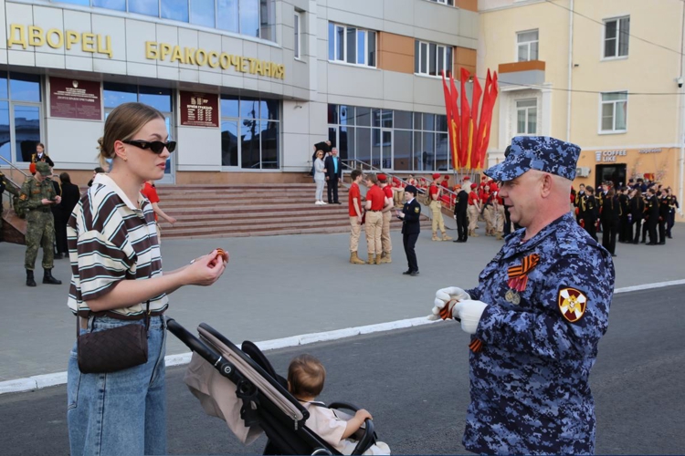 Росгвардейцы присоединились к всероссийской акции «Георгиевская ленточка» в Саранске
