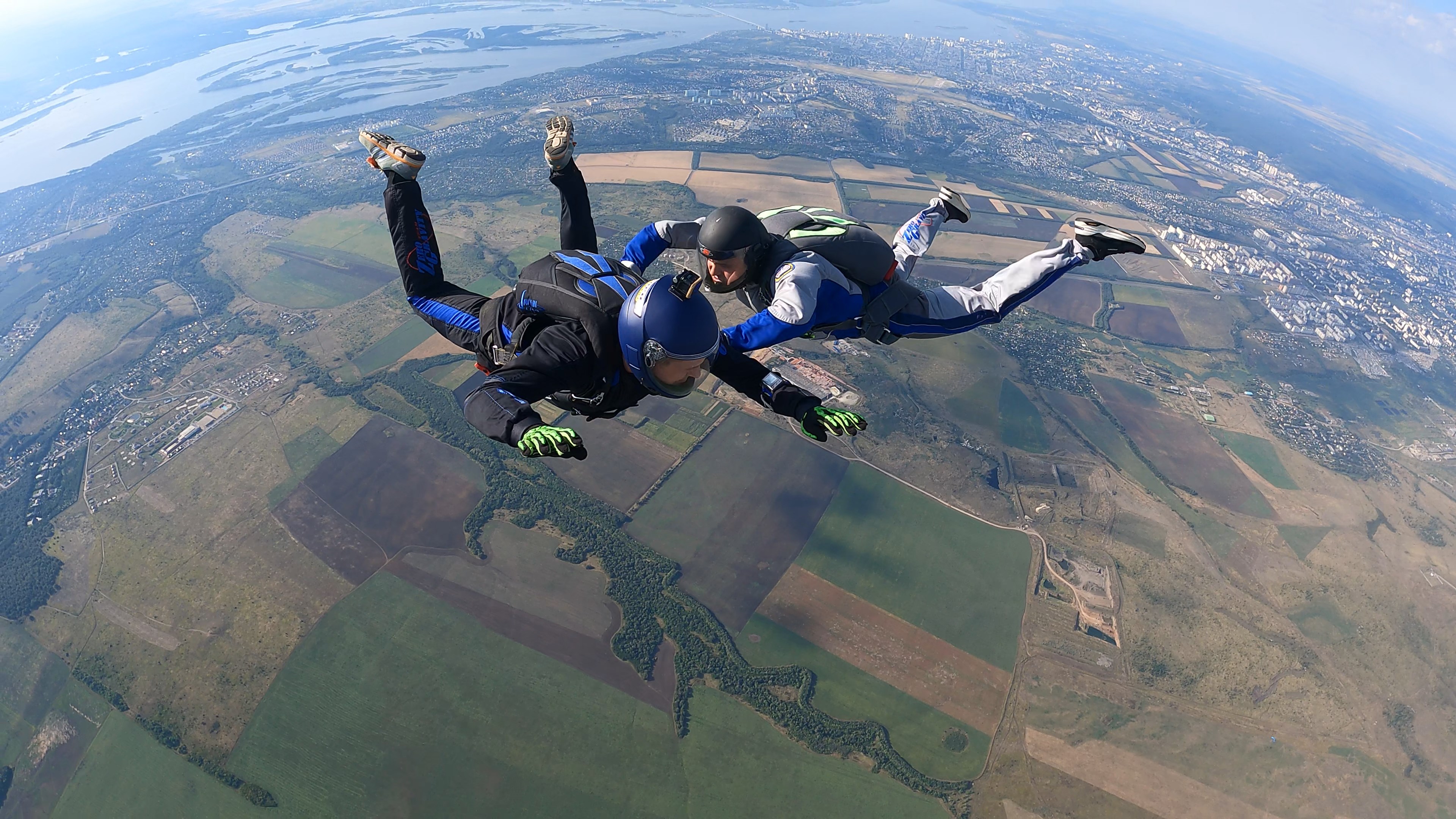 обследование строительных конструкций. сиз для промышленного маляра на высоте. электромонтер-линейщик вл 10кв. высотные испытания жрдмт. сиз для каменщика на высоте.