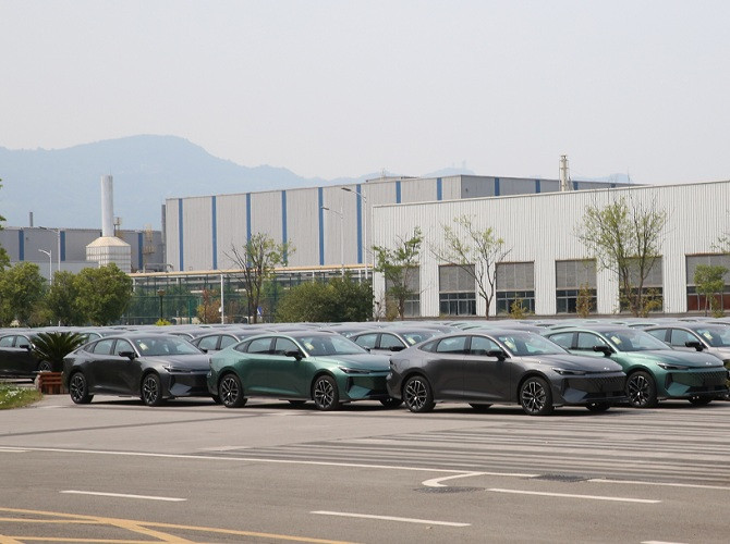 Китай подтверждает статус крупнейшего мирового автомобильного экспортера