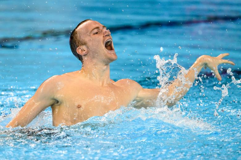 Олимпийская чемпионка ответила критикам мужского синхронного плавания