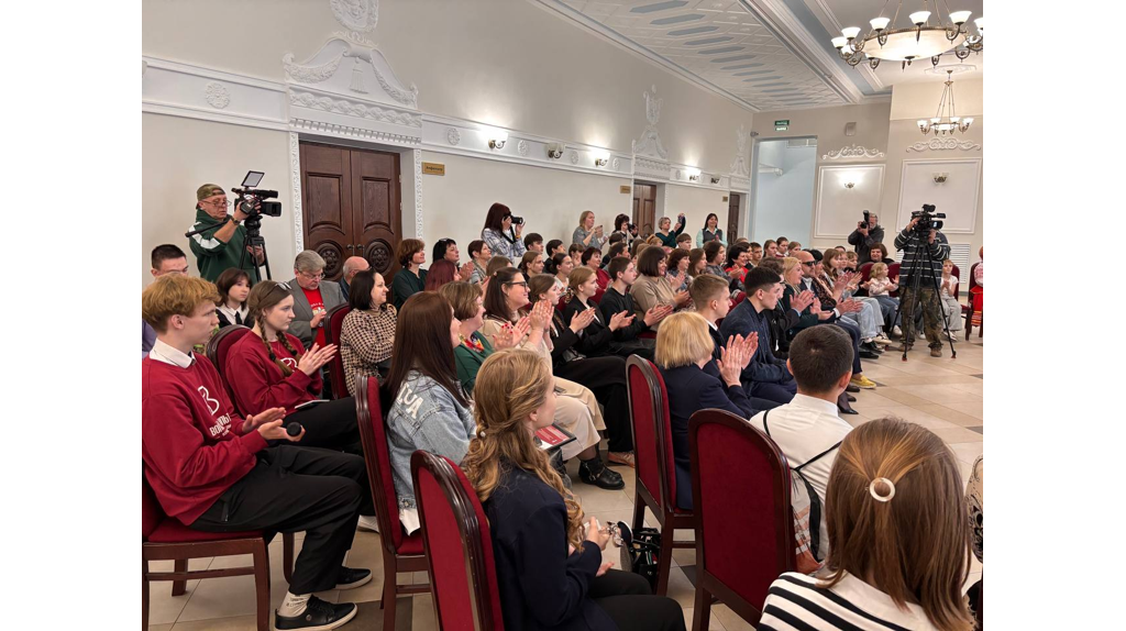 В Брянске подвели итоги областного фестиваля «Открытый занавес»