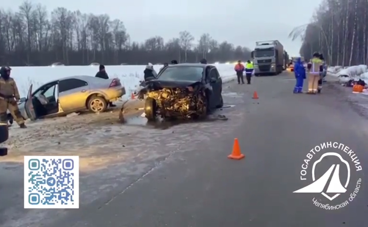 Мужчина погиб в жутком ДТП с четырьмя машинами на М-5 в Челябинской области*