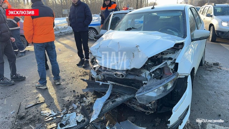 Стали известны подробности ДТП с тремя пострадавшими на Рижском проспекте в Пскове