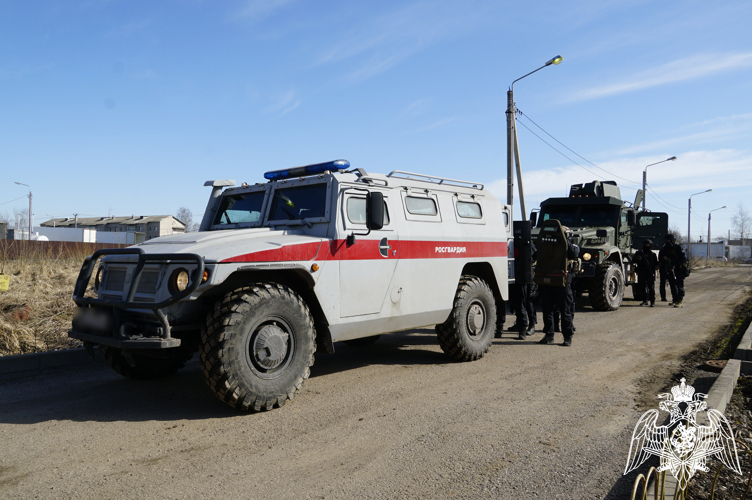 В Новгородской области под руководством командующего Северо-Западным округом Росгвардии Героя России генерал-лейтенанта Сергея Буракова прошло тактико-специальное учение