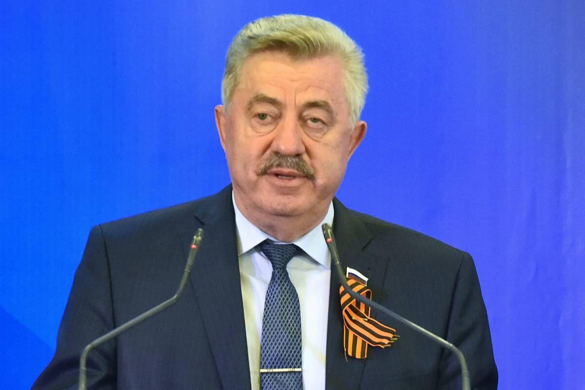 Водолацкий заявил, что высокая температура осложняет обстановку на фронте