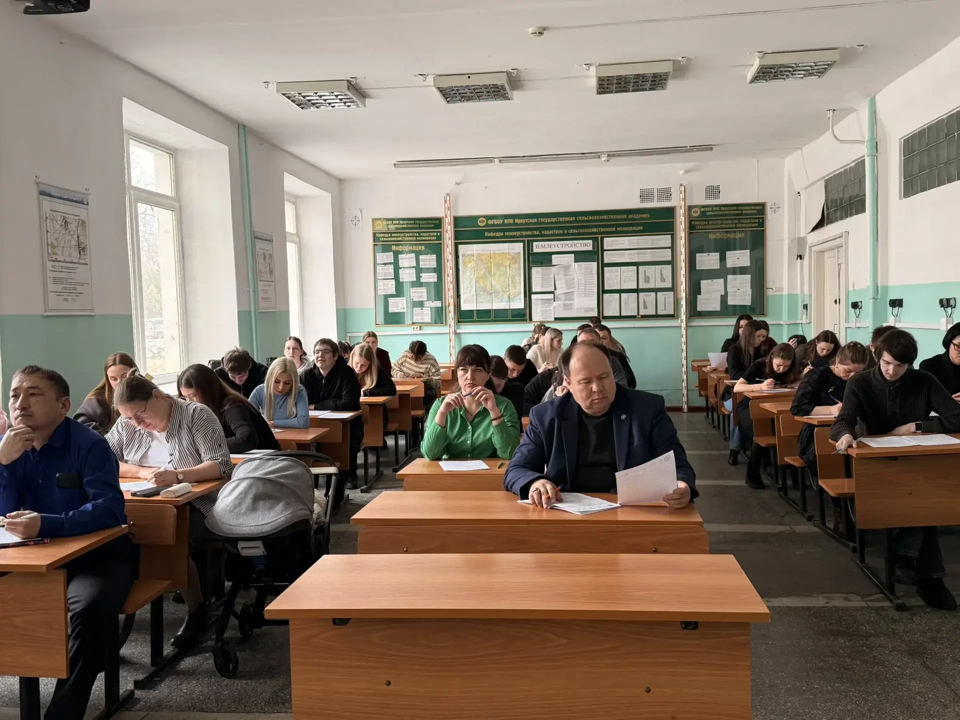 Международная просветительская акция «Земельно-кадастровый диктант» в Иркутском ГАУ: студенты подтвердили высокий уровень профессиональной подготовки фото