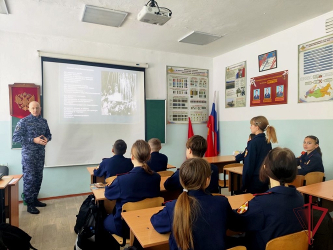 Росгвардейцы рассказали приморским школьникам о подвиге жителей блокадного Ленинграда