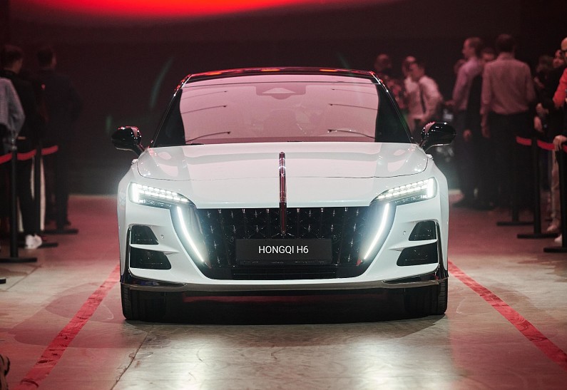 Российская Fashion-Show премьера нового Hongqi H6 в Москве