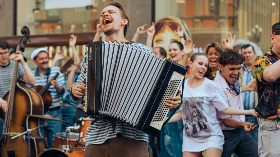 "Плагиатор".