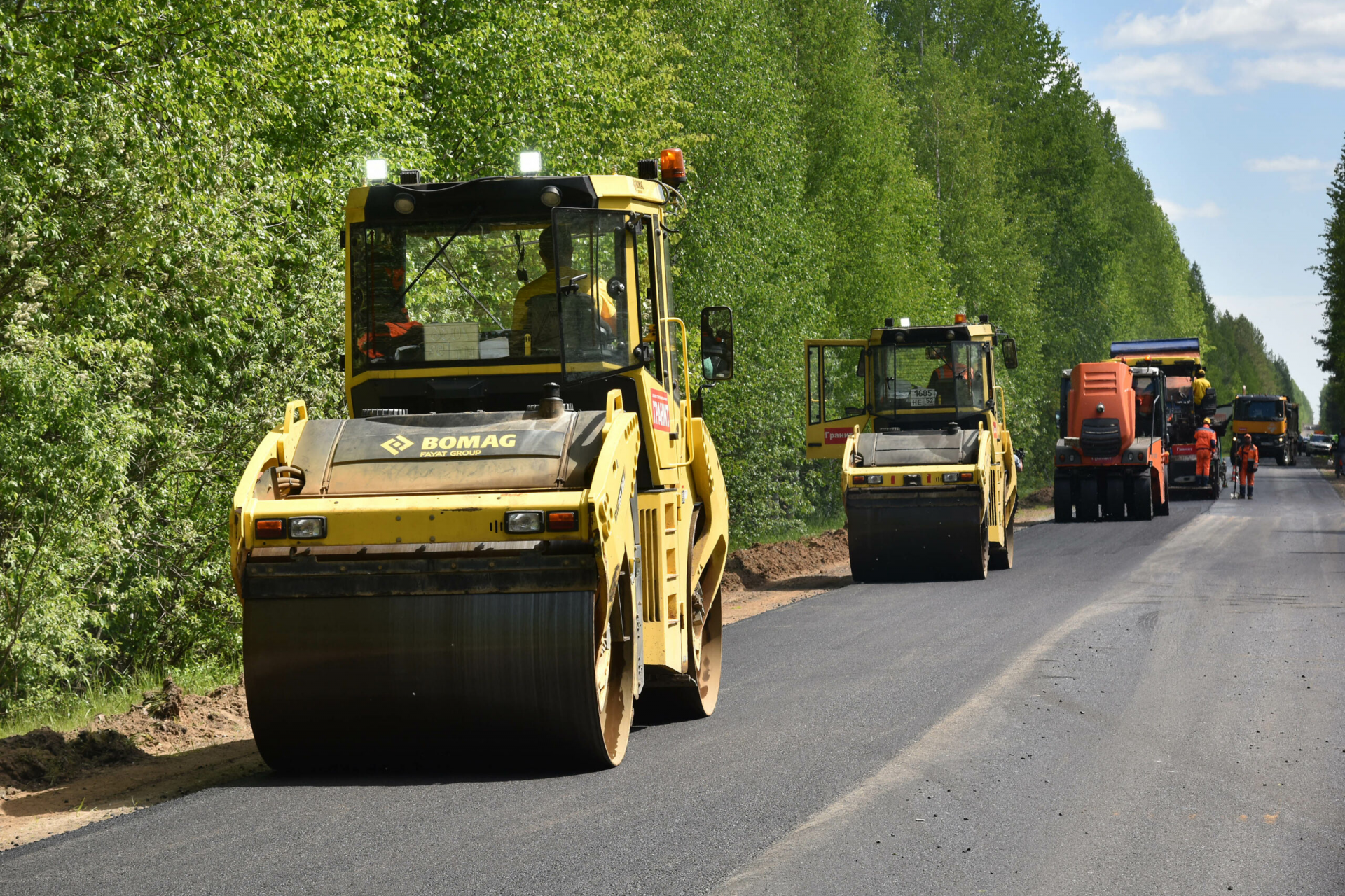 Road mary. Ремонт дорог. Марий Эл ремонт дорог. Ремонт дороги. Реконструкция большинства участков дороги.