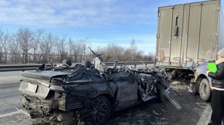 На омской трассе разбилась машина с пензенскими номерами