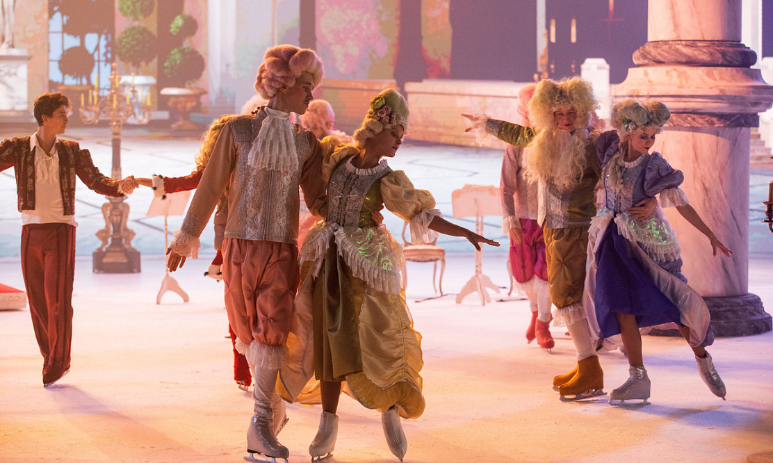 Привет, бонжур, хеллоу! Петербург увидит новогоднюю премьеру ледового шоу «Бременские музыканты на льду»