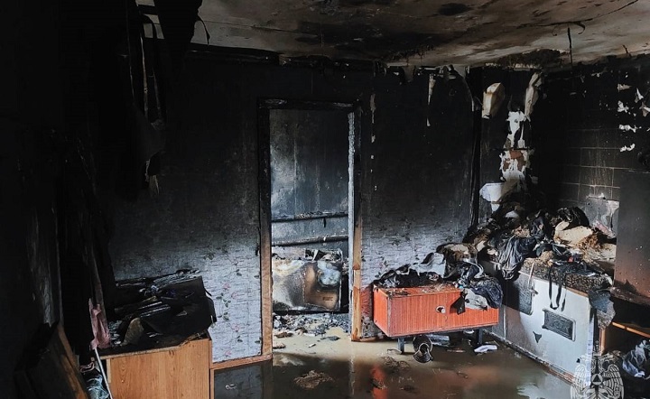 В Ростовской области при пожаре в частном доме погибла годовалая девочка