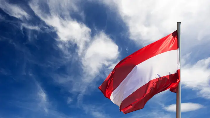 EUO: санкции против России блокируют не только Словакия и Венгрия, но и Австрия