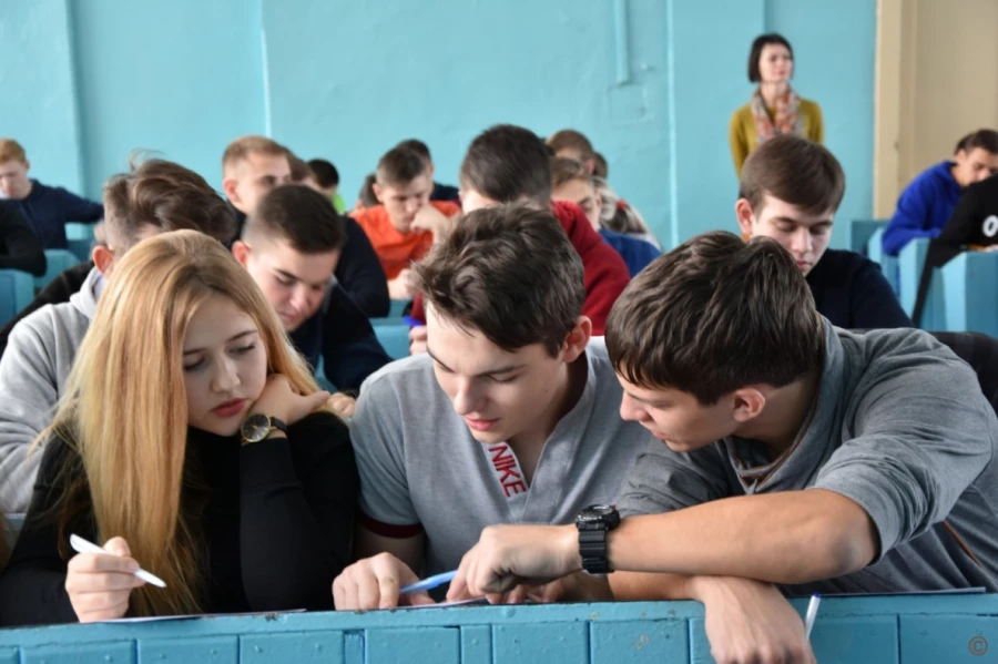Студенты