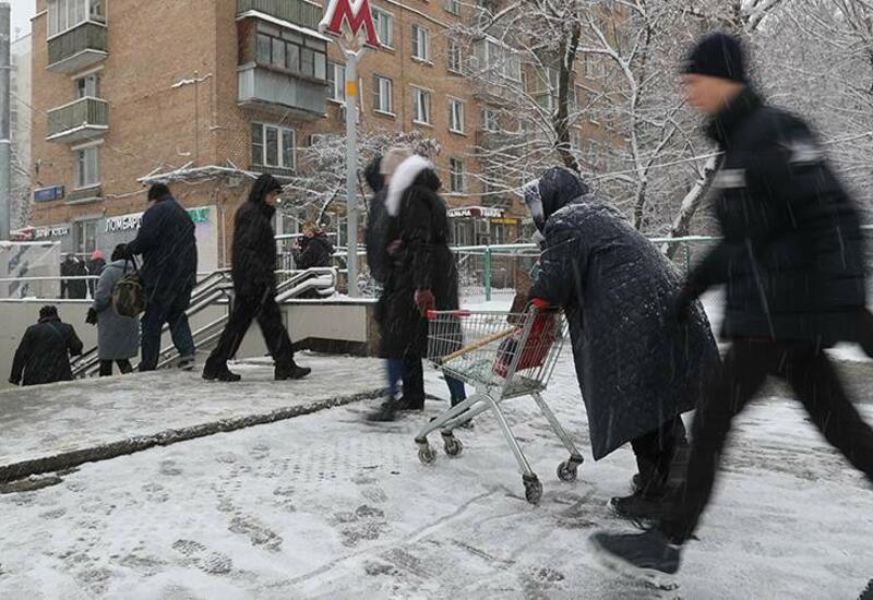 Перемена погоды. Люди в погоду +12.