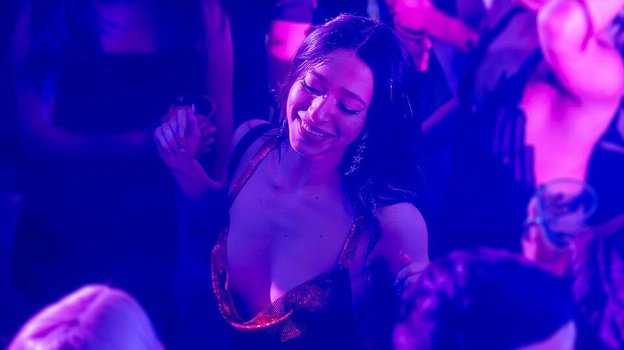 Кадр из фильма «Анора»