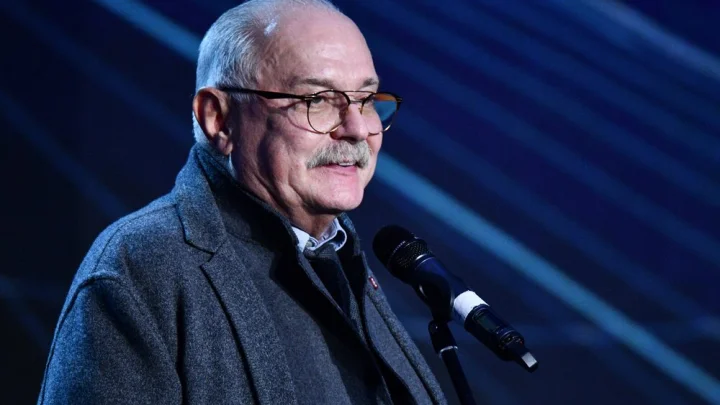 Жога нанёс удар. Дальше бил Михалков: Ельцин Центр переживает одну облаву за другой