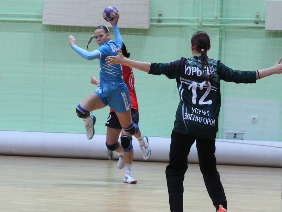 В Рузе спортсменки из двух регионов России сыграют в гандбол