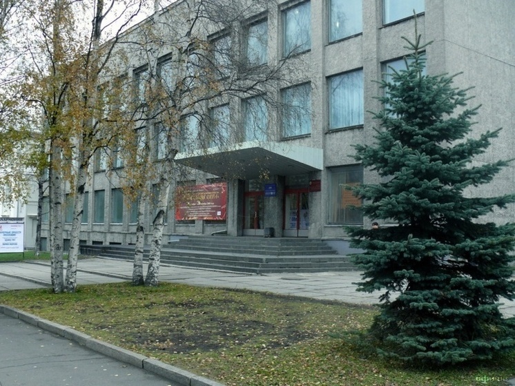 Карельский министр культуры пояснил, куда горожане могут обратиться с жалобами на раскопки у Карельской филармонии