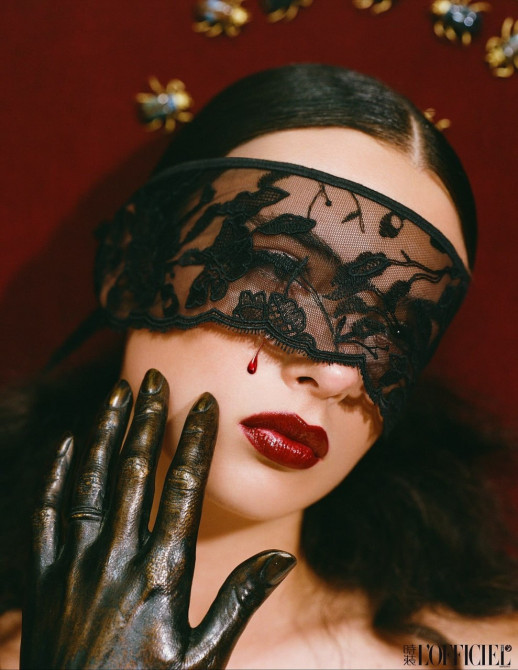 Дева Кассель в журнале L’Officiel, октябрь 2025