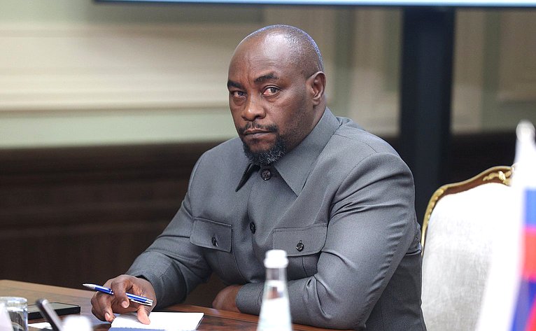 Константин Косачев провел встречу с заместителем Председателя Сената Республики Кения Катури Мурунги