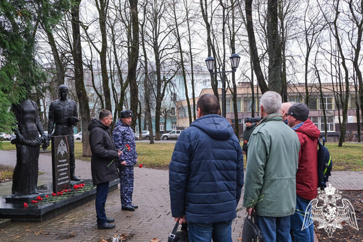 В Смоленске прошли мероприятия в честь Дня ветерана войск правопорядка