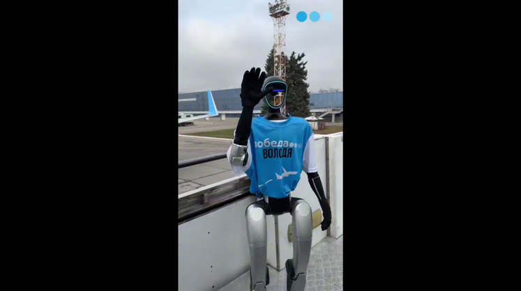 Студенты создают универсального робота для сферы услуг