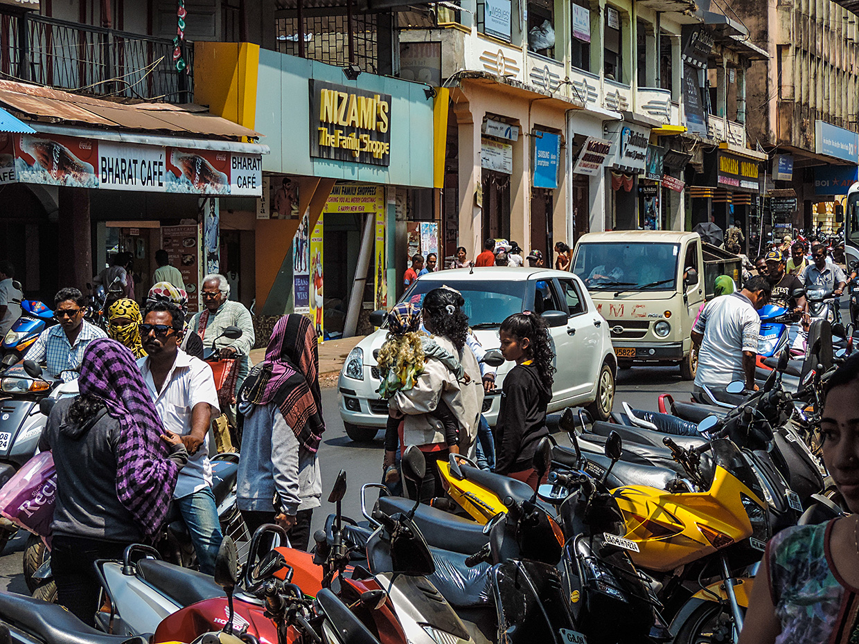Мумбаи время. Ганк мумбаи. Мумбаи днем. Мумбаи индия. Мумбаи ганг.