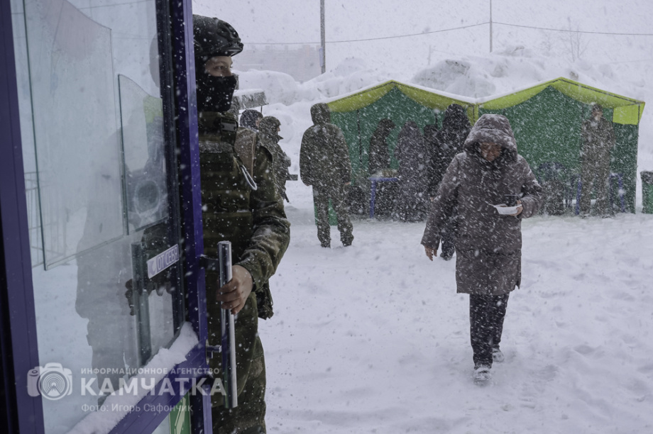 Камчатка объединилась ради Победы! (фоторепортаж). Фотография 59 Камчатка объединилась ради Победы! (фоторепортаж). Фото: «Камчатка Сегодня» \ Игорь Сафончик. Фотография 59