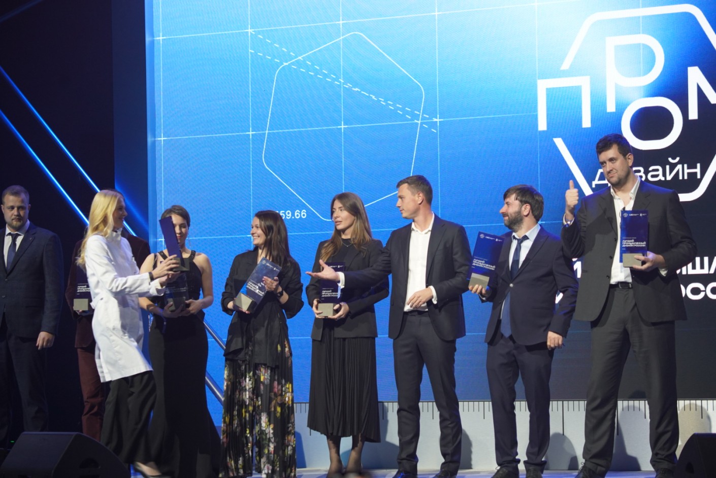 Участник рабочей группы по созданию игровой консоли Лаб 20/50 победил в премии «Лучший промышленный дизайн России»