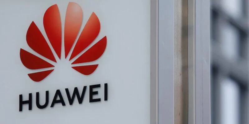 Компания Huawei выпустила смартфон линейки Enjoy 70z (the huawei logo is seen in front of the local offices of huawei in warsaw poland jan 11 2019. rtrskacper pempel 1280x720 1)