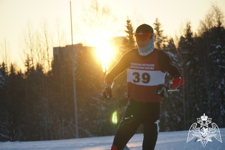 В Управлении Росгвардии по Республике Карелия состоялся Чемпионат по служебному двоеборью и лыжным гонкам (видео)