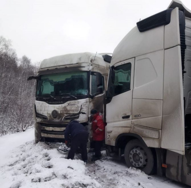 Один из водителей нарушил скоростной режим