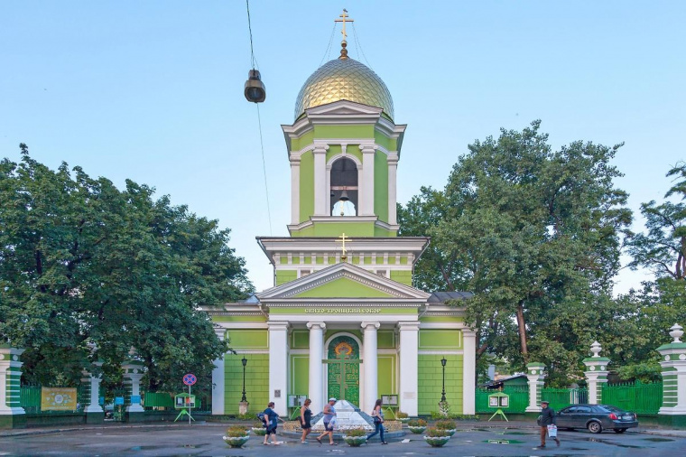 На Украине готовится попытка захвата Троицкого собора канонической Православной Церкви в Одессе
