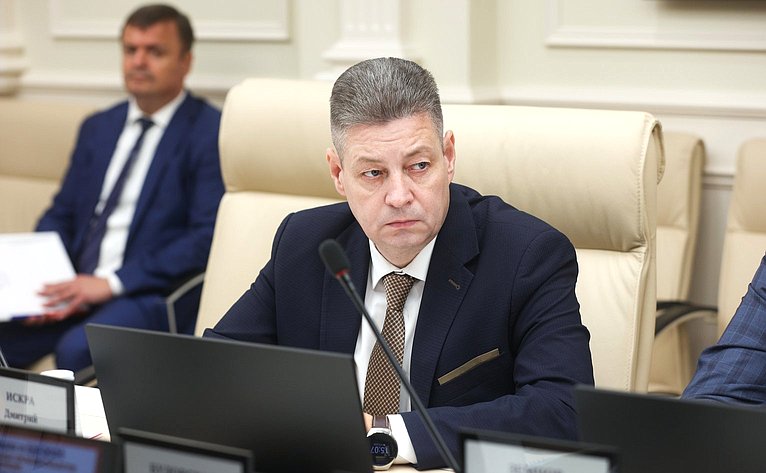 Совещание Комитета СФ по Регламенту и организации парламентской деятельности «Взаимодействие Совета Федерации ФС РФ с Центральной избирательной комиссией РФ по итогам проведения единого дня голосования в сентябре 2025 года»