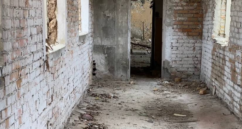 Пензенские заброшки. Заброшенная больница в пензе. Завод имени фрунзе пенза. Пенза село богословка заброшенная больница. Заброшка джуманджи в пензе.