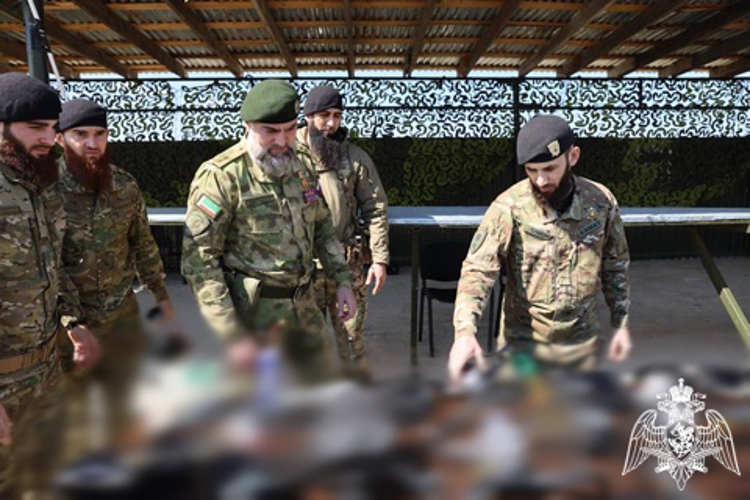 Начальник Управления Росгвардии по Чеченской Республике проверил готовность сводного подразделения БПЛА в Грозном.