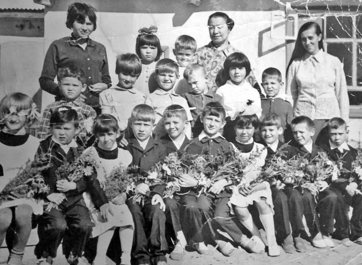 Начальная школа посёлка Атарган. 1973 год